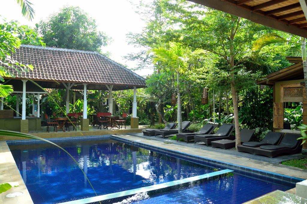 Desa Nyima Hotel Seminyak  Exterior photo