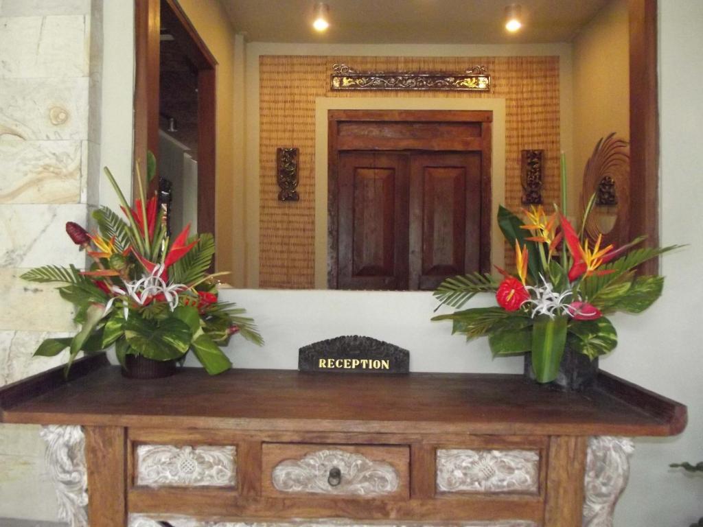 Desa Nyima Hotel Seminyak  Exterior photo